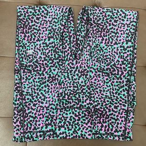 Fabletics workout pants brand new no tags…I have a matching sport bra/top 💞